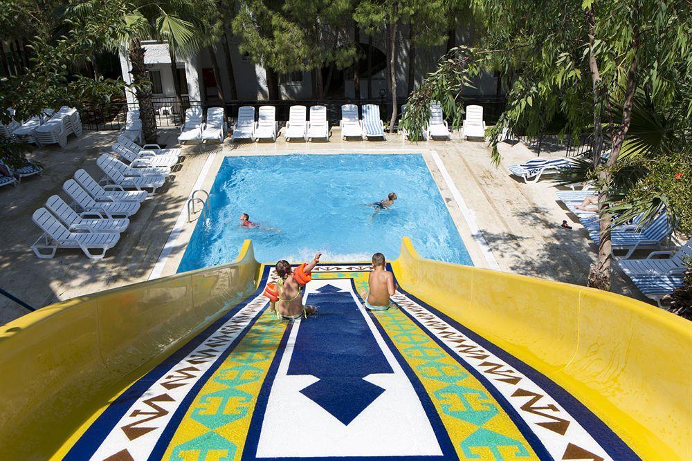Larissa Beach Club Side Kültér fotó